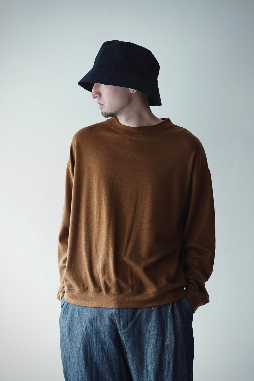 【CAPERTICA】Super140s Washable Wool / MN-Sweat（CAMEL）