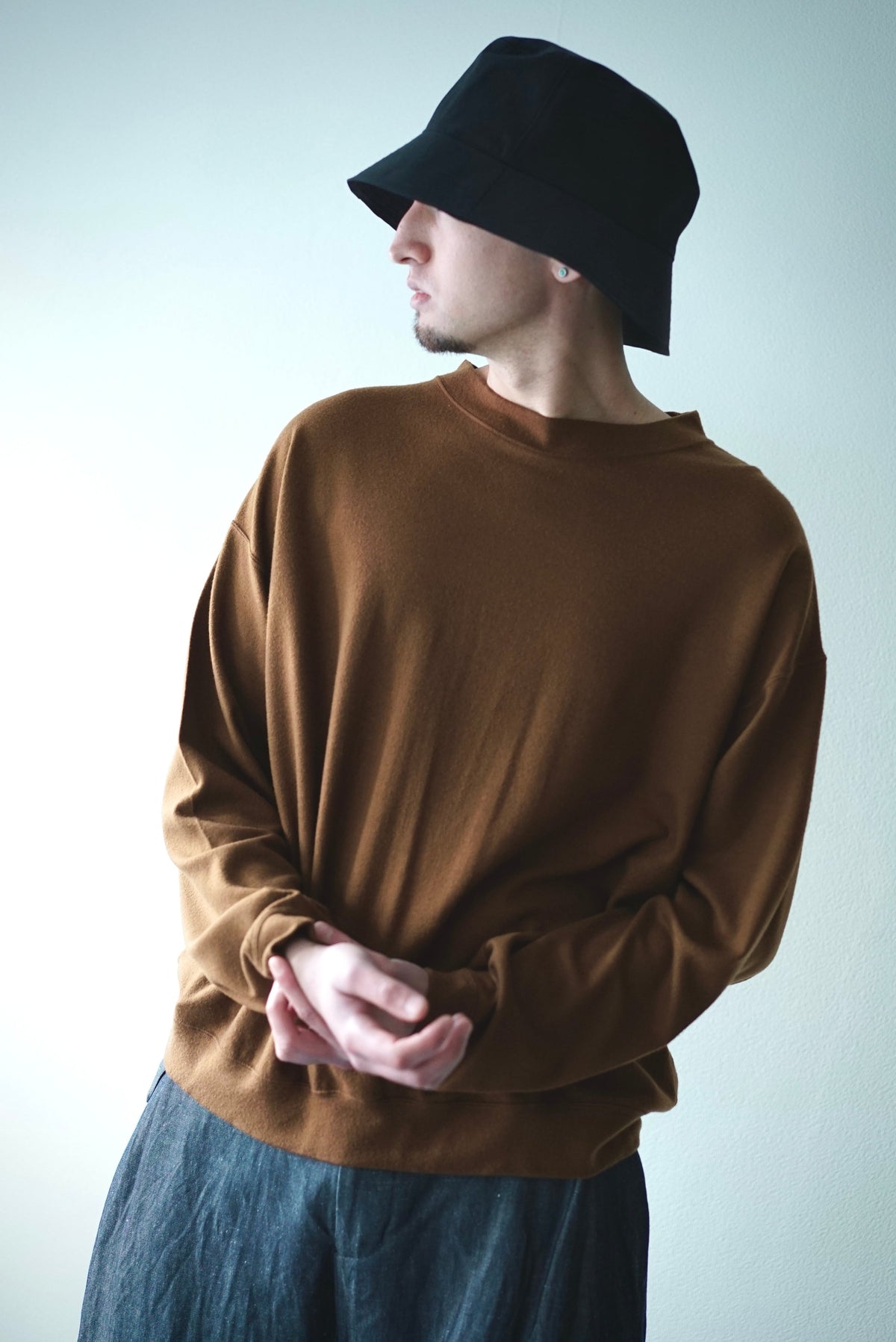 【CAPERTICA】Super140s Washable Wool / MN-Sweat（CAMEL）