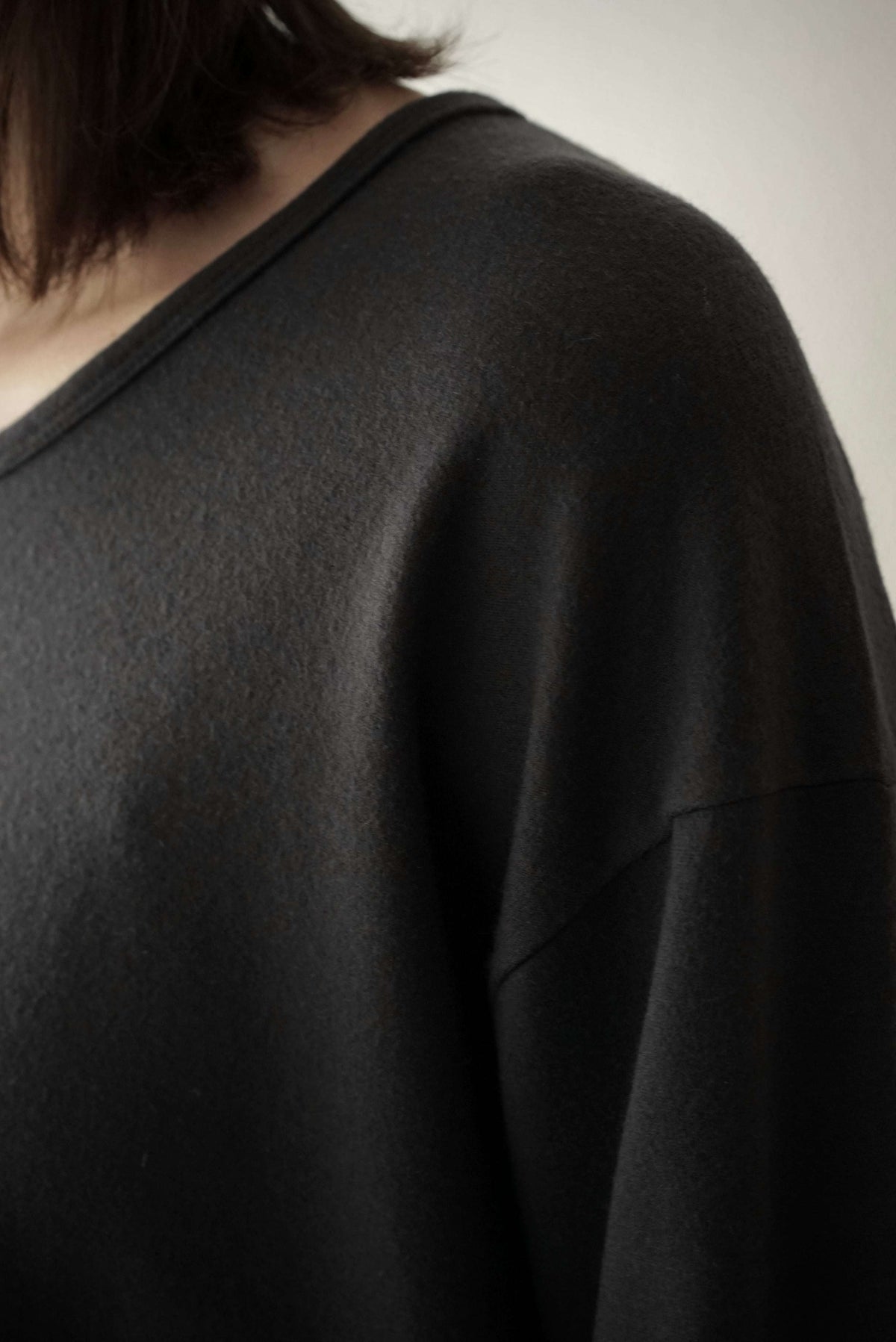 【CAPERTICA】CAP708CS27 Super140s Washable Wool MW_Jersey / Solid L/S Tee